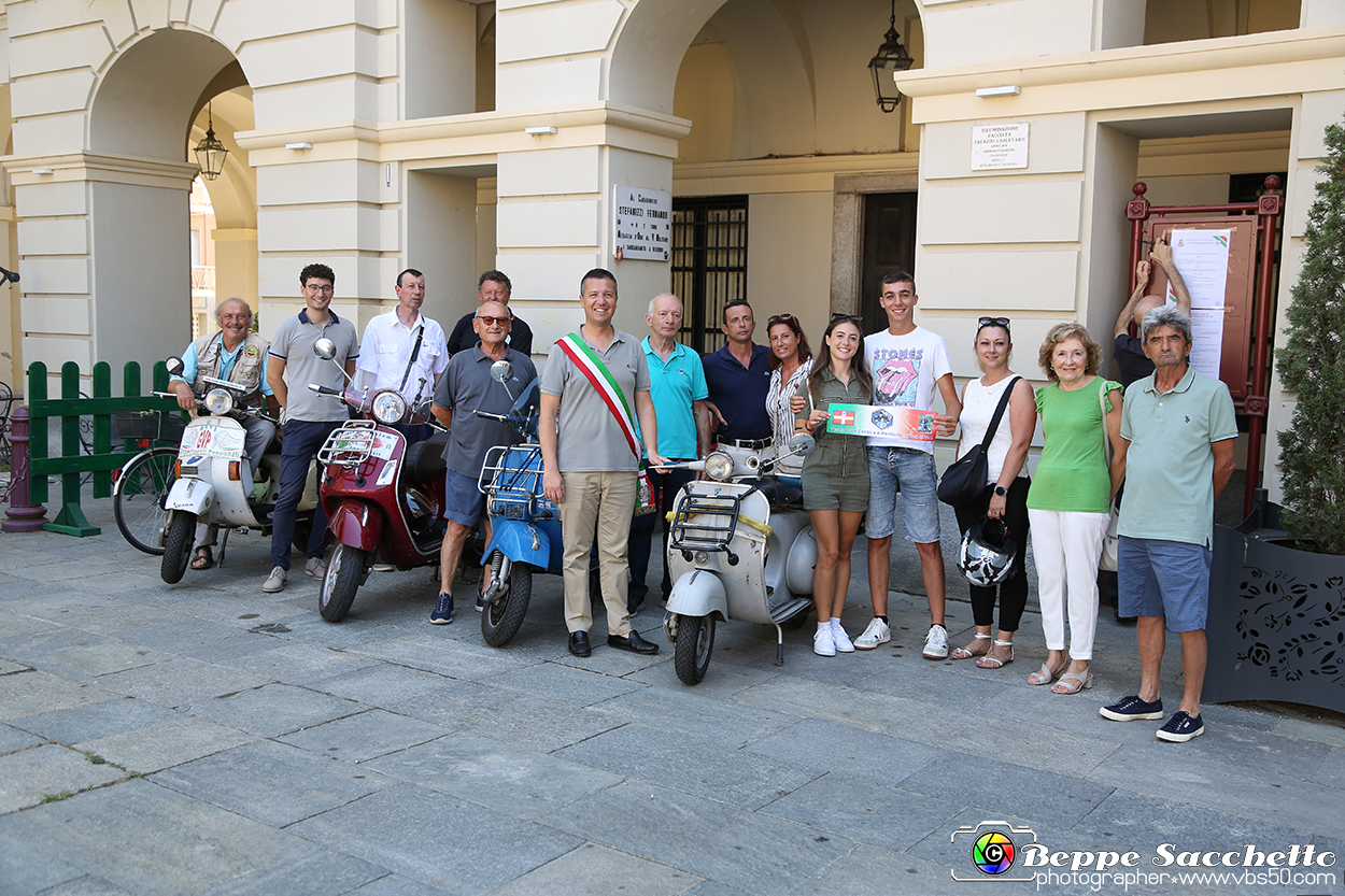 VBS_0673 - Incontro con il Vespista Sandamianese Samuele Iannello.jpg